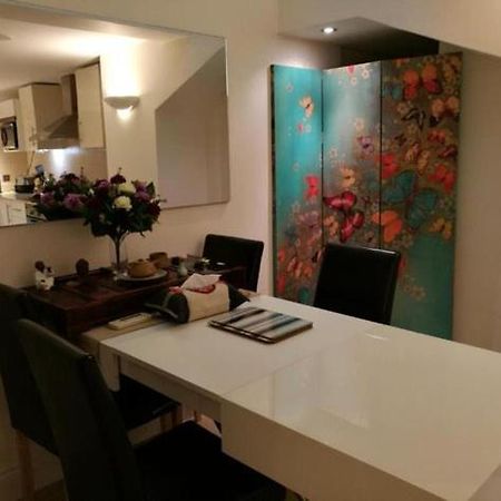 Lovet Homestay Londra Exterior foto