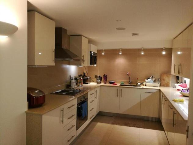 Lovet Homestay Londra Exterior foto
