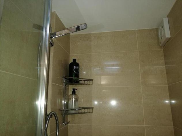 Lovet Homestay Londra Exterior foto