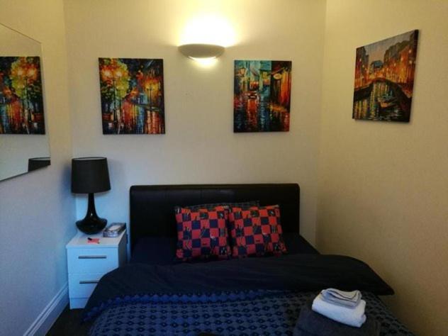 Lovet Homestay Londra Exterior foto